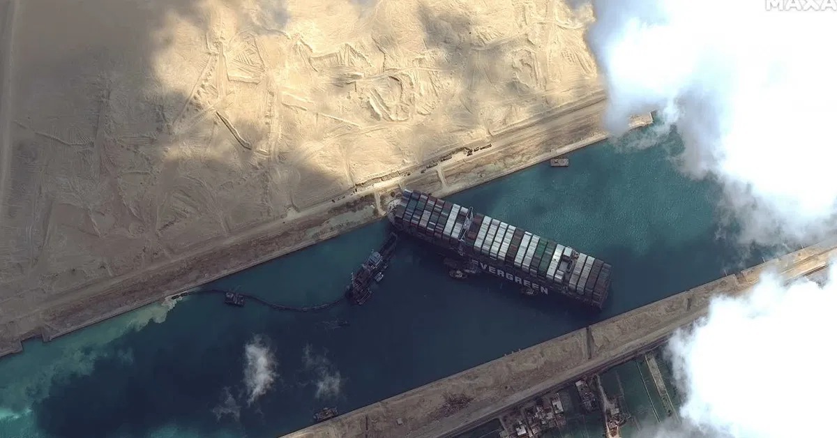 مصر : اتفاق بين مُلاك السفينة الجانحة إيفر غيفن وهيئة قناة السويس